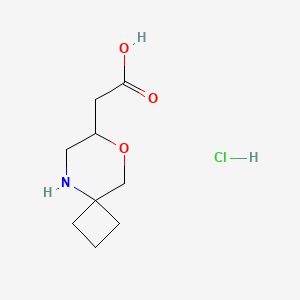 molecular formula C9H16ClNO3 B2380385 2-(8-氧杂-5-氮杂螺[3.5]壬烷-7-基)乙酸；盐酸盐 CAS No. 2248352-24-9