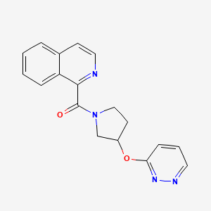 molecular formula C18H16N4O2 B2380694 Isoquinolin-1-yl(3-(pyridazin-3-yloxy)pyrrolidin-1-yl)methanone CAS No. 2034434-47-2