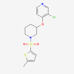 molecular formula C15H17ClN2O3S2 B2381801 3-Chloro-4-((1-((5-methylthiophen-2-yl)sulfonyl)piperidin-3-yl)oxy)pyridine CAS No. 2034575-64-7