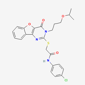 molecular formula C24H24ClN3O4S B2382627 N-(4-氯苯基)-2-({4-氧代-3-[3-(丙-2-氧基)丙基]-3,4-二氢[1]苯并呋喃[3,2-d]嘧啶-2-基}硫代)乙酰胺 CAS No. 899961-91-2