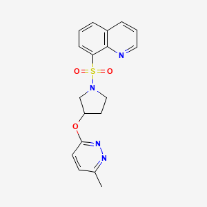 molecular formula C18H18N4O3S B2382954 8-((3-((6-Methylpyridazin-3-yl)oxy)pyrrolidin-1-yl)sulfonyl)quinoline CAS No. 2034445-03-7
