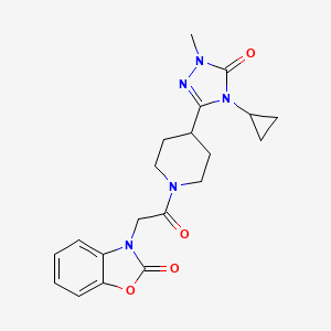 molecular formula C20H23N5O4 B2383555 3-(2-(4-(4-cyclopropyl-1-methyl-5-oxo-4,5-dihydro-1H-1,2,4-triazol-3-yl)piperidin-1-yl)-2-oxoethyl)benzo[d]oxazol-2(3H)-one CAS No. 1797587-82-6