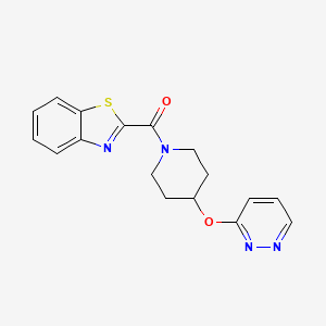 molecular formula C17H16N4O2S B2384028 Benzo[d]thiazol-2-yl(4-(pyridazin-3-yloxy)piperidin-1-yl)methanone CAS No. 1797063-02-5