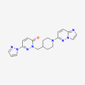molecular formula C19H20N8O B2384494 2-[(1-{咪唑并[1,2-b]哒嗪-6-基}哌啶-4-基)甲基]-6-(1H-吡唑-1-基)-2,3-二氢哒嗪-3-酮 CAS No. 2097859-13-5