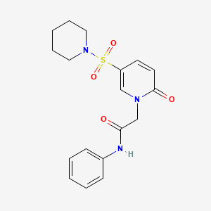 molecular formula C18H21N3O4S B2385299 2-[2-氧代-5-(哌啶-1-磺酰基)吡啶-1(2H)-基]-N-苯基乙酰胺 CAS No. 1251630-98-4