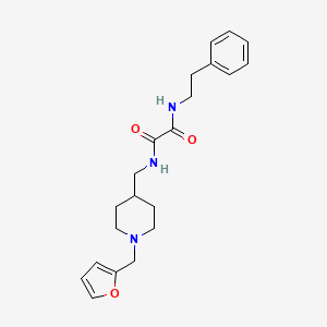 B2385665 N1-((1-(furan-2-ylmethyl)piperidin-4-yl)methyl)-N2-phenethyloxalamide CAS No. 953181-07-2