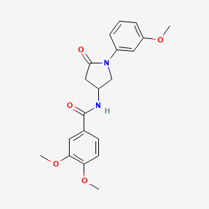 molecular formula C20H22N2O5 B2385699 3,4-ジメトキシ-N-[1-(3-メトキシフェニル)-5-オキソピロリジン-3-イル]ベンザミド CAS No. 896271-47-9