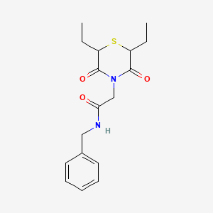 molecular formula C17H22N2O3S B2385700 N-苄基-2-(2,6-二乙基-3,5-二氧代硫代吗啉-4-基)乙酰胺 CAS No. 868215-78-5
