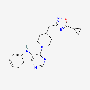 molecular formula C21H22N6O B2385936 5-Cyclopropyl-3-[[1-(5H-pyrimido[5,4-b]indol-4-yl)piperidin-4-yl]methyl]-1,2,4-oxadiazole CAS No. 2416236-49-0
