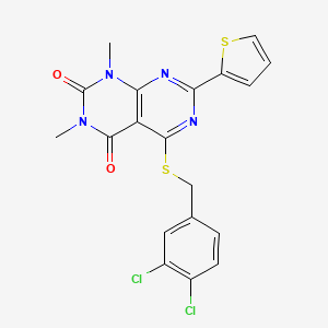 molecular formula C19H14Cl2N4O2S2 B2386411 5-((3,4-dichlorobenzyl)thio)-1,3-dimethyl-7-(thiophen-2-yl)pyrimido[4,5-d]pyrimidine-2,4(1H,3H)-dione CAS No. 906240-39-9