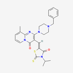 molecular formula C27H29N5O2S2 B2386784 (Z)-5-((2-(4-benzylpiperazin-1-yl)-9-methyl-4-oxo-4H-pyrido[1,2-a]pyrimidin-3-yl)methylene)-3-isopropyl-2-thioxothiazolidin-4-one CAS No. 361993-77-3
