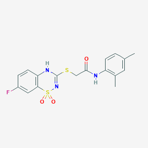 molecular formula C17H16FN3O3S2 B2386801 N-(2,4-dimethylphenyl)-2-((7-fluoro-1,1-dioxido-4H-benzo[e][1,2,4]thiadiazin-3-yl)thio)acetamide CAS No. 886953-21-5