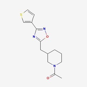 1-(3-((3-(Thiophen-3-yl)-1,2,4-oxadiazol-5-yl)methyl)piperidin-1-yl)ethanone