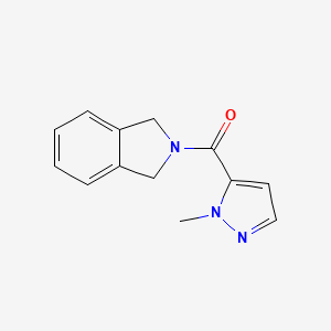 molecular formula C13H13N3O B2387177 1,3-Dihydroisoindol-2-yl-(2-methylpyrazol-3-yl)methanone CAS No. 2309313-11-7