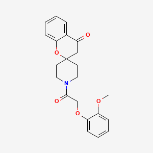 molecular formula C22H23NO5 B2387768 1'-(2-(2-メトキシフェノキシ)アセチル)スピロ[クロマン-2,4'-ピペリジン]-4-オン CAS No. 877811-20-6