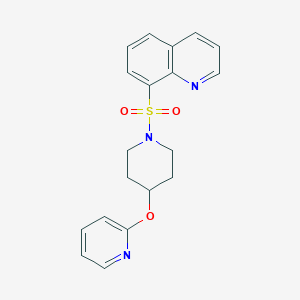 molecular formula C19H19N3O3S B2387883 8-((4-(Pyridin-2-yloxy)piperidin-1-yl)sulfonyl)quinoline CAS No. 1421491-73-7