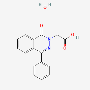 molecular formula C16H14N2O4 B2388462 Acide (1-oxo-4-phényl-2(1H)-phtalazinyl)acétique hydrate CAS No. 1609403-19-1