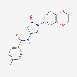 molecular formula C20H20N2O4 B2389166 N-(1-(2,3-dihydrobenzo[b][1,4]dioxin-6-yl)-5-oxopyrrolidin-3-yl)-4-methylbenzamide CAS No. 905667-96-1