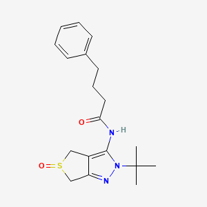 molecular formula C19H25N3O2S B2389722 N-{2-tert-butyl-5-oxo-2H,4H,6H-5lambda4-thieno[3,4-c]pyrazol-3-yl}-4-phenylbutanamide CAS No. 958984-52-6