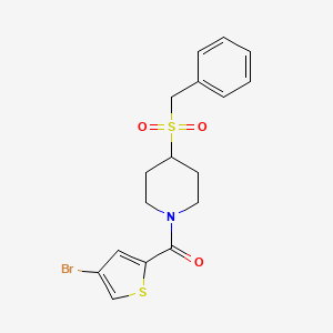 molecular formula C17H18BrNO3S2 B2390069 (4-(苯甲酰磺酰)哌啶-1-基)(4-溴噻吩-2-基)甲酮 CAS No. 2034520-97-1