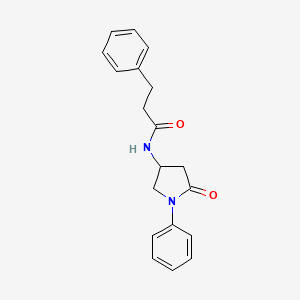 molecular formula C19H20N2O2 B2390100 N-(5-oxo-1-phenylpyrrolidin-3-yl)-3-phenylpropanamide CAS No. 905675-36-7