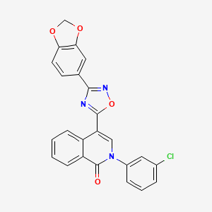 molecular formula C24H14ClN3O4 B2390324 4-[3-(1,3-苯并二氧杂环-5-基)-1,2,4-恶二唑-5-基]-2-(3-氯苯基)异喹啉-1(2H)-酮 CAS No. 1326930-28-2
