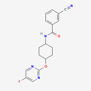 molecular formula C18H17FN4O2 B2390387 3-氰基-N-((1r,4r)-4-((5-氟嘧啶-2-基)氧基)环己基)苯甲酰胺 CAS No. 2034279-76-8