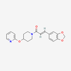 molecular formula C20H20N2O4 B2390756 (E)-3-(苯并[d][1,3]二氧杂环-5-基)-1-(4-(吡啶-2-氧基)哌啶-1-基)丙-2-烯-1-酮 CAS No. 1421588-32-0