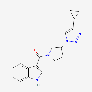 molecular formula C18H19N5O B2390878 （3-(4-环丙基-1H-1,2,3-三唑-1-基)吡咯烷-1-基)（1H-吲哚-3-基）甲酮 CAS No. 2034553-95-0