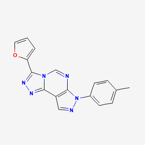 molecular formula C17H12N6O B2391273 5-(Furan-2-yl)-10-(4-methylphenyl)-3,4,6,8,10,11-hexaazatricyclo[7.3.0.0^{2,6}]dodeca-1(9),2,4,7,11-pentaene CAS No. 879578-56-0