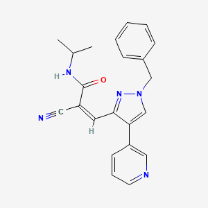 molecular formula C22H21N5O B2391610 (Z)-3-(1-Benzyl-4-pyridin-3-ylpyrazol-3-yl)-2-cyano-N-propan-2-ylprop-2-enamide CAS No. 1020203-39-7