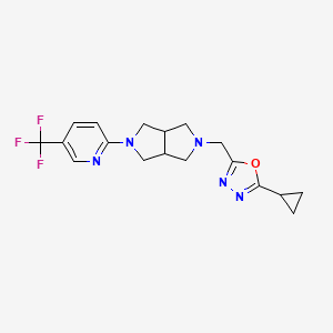 molecular formula C18H20F3N5O B2392133 2-Cyclopropyl-5-[[5-[5-(trifluoromethyl)pyridin-2-yl]-1,3,3a,4,6,6a-hexahydropyrrolo[3,4-c]pyrrol-2-yl]methyl]-1,3,4-oxadiazole CAS No. 2380142-10-7
