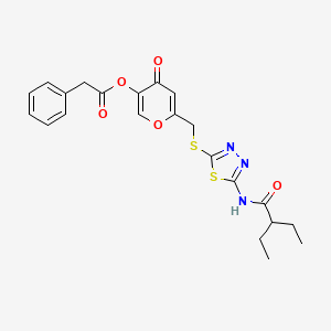molecular formula C22H23N3O5S2 B2393117 6-(((5-(2-ethylbutanamido)-1,3,4-thiadiazol-2-yl)thio)methyl)-4-oxo-4H-pyran-3-yl 2-phenylacetate CAS No. 877642-19-8