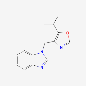 molecular formula C15H17N3O B2393134 4-[(2-Methylbenzimidazol-1-yl)methyl]-5-propan-2-yl-1,3-oxazole CAS No. 2320458-24-8