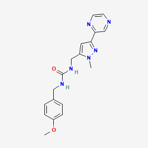 molecular formula C18H20N6O2 B2393635 1-(4-methoxybenzyl)-3-((1-methyl-3-(pyrazin-2-yl)-1H-pyrazol-5-yl)methyl)urea CAS No. 2034603-06-8