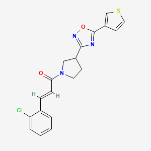(E)-3-(2-chlorophenyl)-1-(3-(5-(thiophen-3-yl)-1,2,4-oxadiazol-3-yl)pyrrolidin-1-yl)prop-2-en-1-one