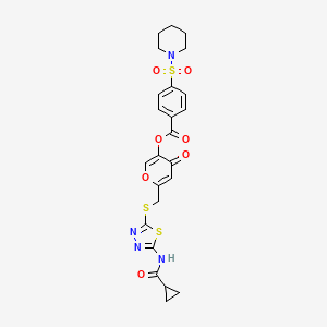 molecular formula C24H24N4O7S3 B2394139 6-(((5-(cyclopropanecarboxamido)-1,3,4-thiadiazol-2-yl)thio)methyl)-4-oxo-4H-pyran-3-yl 4-(piperidin-1-ylsulfonyl)benzoate CAS No. 896009-94-2