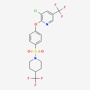 molecular formula C18H15ClF6N2O3S B2395067 3-Chloro-5-(trifluoromethyl)-2-(4-{[4-(trifluoromethyl)piperidin-1-yl]sulfonyl}phenoxy)pyridine CAS No. 2061269-40-5