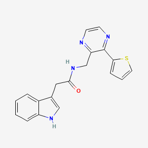 molecular formula C19H16N4OS B2395703 2-(1H-吲哚-3-基)-N-((3-(噻吩-2-基)吡嗪-2-基)甲基)乙酰胺 CAS No. 2034389-42-7
