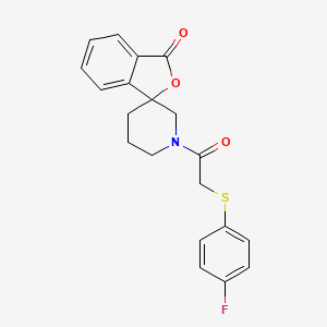 molecular formula C20H18FNO3S B2397184 1'-(2-((4-fluorophenyl)thio)acetyl)-3H-spiro[isobenzofuran-1,3'-piperidin]-3-one CAS No. 1705308-97-9