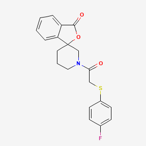 molecular formula C20H18FNO3S B2397184 1'-(2-((4-Fluorphenyl)thio)acetyl)-3H-Spiro[isobenzofuran-1,3'-piperidin]-3-on CAS No. 1705308-97-9