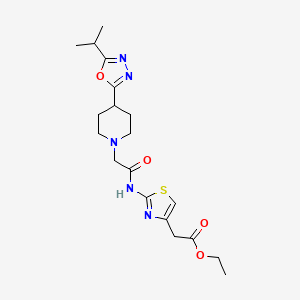 Ethyl 2-(2-(2-(4-(5-isopropyl-1,3,4-oxadiazol-2-yl)piperidin-1-yl)acetamido)thiazol-4-yl)acetate