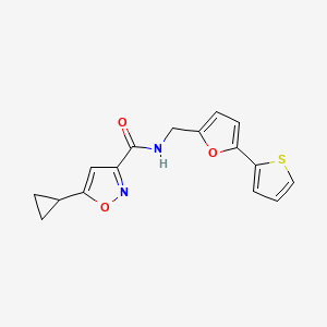 molecular formula C16H14N2O3S B2398463 5-cyclopropyl-N-((5-(thiophen-2-yl)furan-2-yl)methyl)isoxazole-3-carboxamide CAS No. 2034488-54-3
