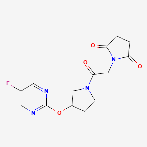 molecular formula C14H15FN4O4 B2398544 1-(2-(3-((5-Fluoropyrimidin-2-yl)oxy)pyrrolidin-1-yl)-2-oxoethyl)pyrrolidine-2,5-dione CAS No. 2034389-23-4