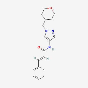 molecular formula C18H21N3O2 B2398993 N-(1-((tetrahydro-2H-pyran-4-yl)methyl)-1H-pyrazol-4-yl)cinnamamide CAS No. 1799264-60-0