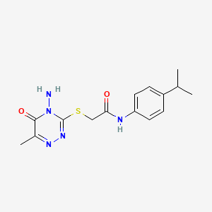 molecular formula C15H19N5O2S B2399311 2-[(4-amino-6-methyl-5-oxo-4,5-dihydro-1,2,4-triazin-3-yl)sulfanyl]-N-[4-(propan-2-yl)phenyl]acetamide CAS No. 733004-64-3