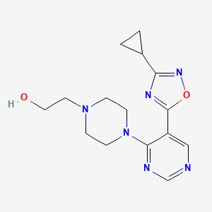 2-{4-[5-(3-Cyclopropyl-1,2,4-oxadiazol-5-yl)pyrimidin-4-yl]piperazin-1-yl}ethanol