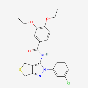 molecular formula C22H22ClN3O3S B2400079 N-[2-(3-chlorophenyl)-4,6-dihydrothieno[3,4-c]pyrazol-3-yl]-3,4-diethoxybenzamide CAS No. 450341-00-1