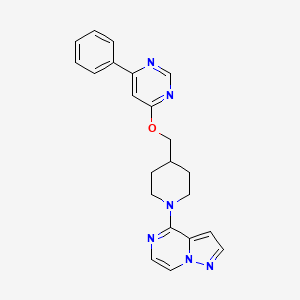 molecular formula C22H22N6O B2401154 4-[4-[(6-Phenylpyrimidin-4-yl)oxymethyl]piperidin-1-yl]pyrazolo[1,5-a]pyrazine CAS No. 2380057-53-2