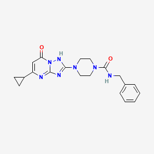 molecular formula C20H23N7O2 B2401485 N-benzyl-4-(5-cyclopropyl-7-oxo-4,7-dihydro-[1,2,4]triazolo[1,5-a]pyrimidin-2-yl)piperazine-1-carboxamide CAS No. 1798485-34-3
